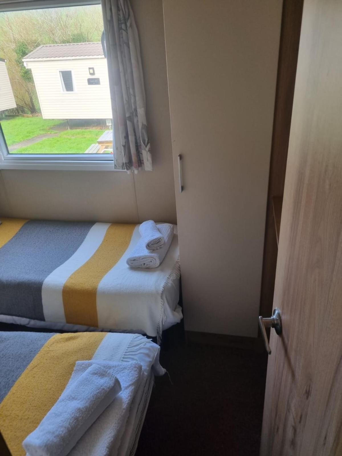 Newquay Bay Porth Caravan - 6 Berth Exterior photo