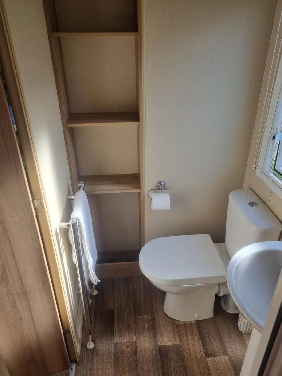 Newquay Bay Porth Caravan - 6 Berth Exterior photo