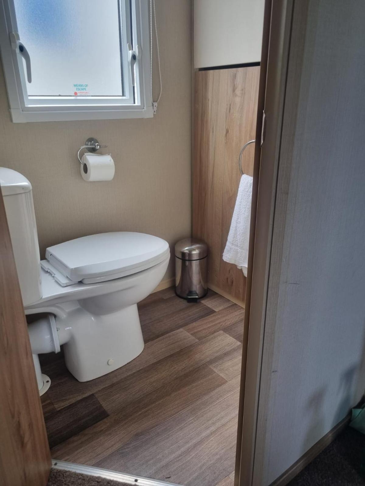 Newquay Bay Porth Caravan - 6 Berth Exterior photo